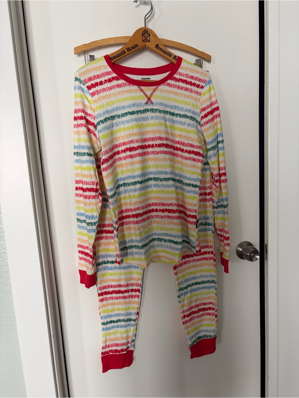 ADORABLE CRAYOLA X KOHLS PAJAMA SET